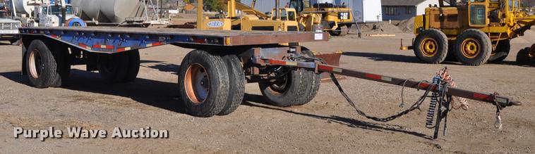 image for item L5065 1979 Freuhauf flatbed trailer