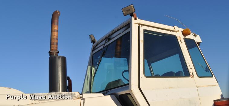 image for item L5070 1977 Case 2870 tractor