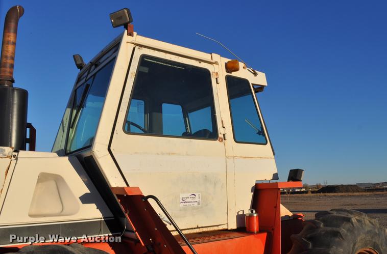 image for item L5070 1977 Case 2870 tractor