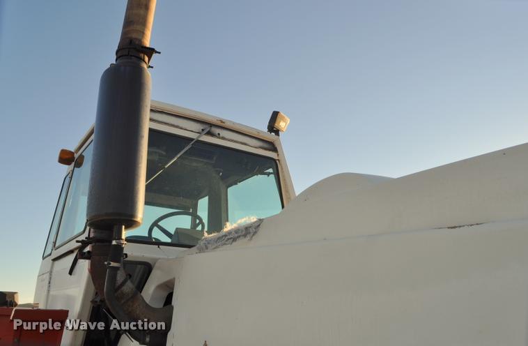 image for item L5070 1977 Case 2870 tractor