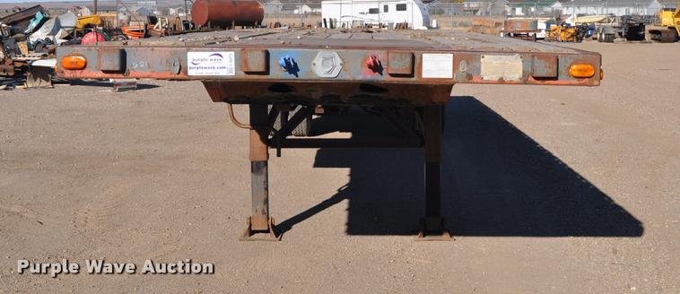 image for item L5073 1978 Transcraft TL-42 flatbed trailer