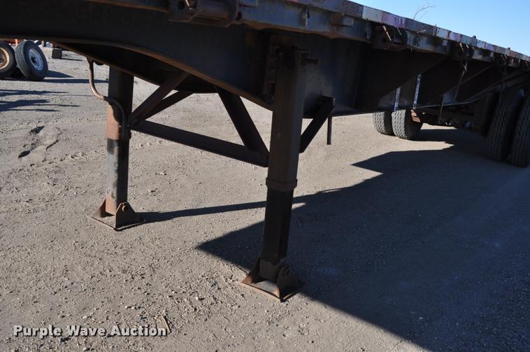 image for item L5073 1978 Transcraft TL-42 flatbed trailer