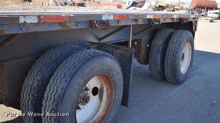 image for item L5073 1978 Transcraft TL-42 flatbed trailer
