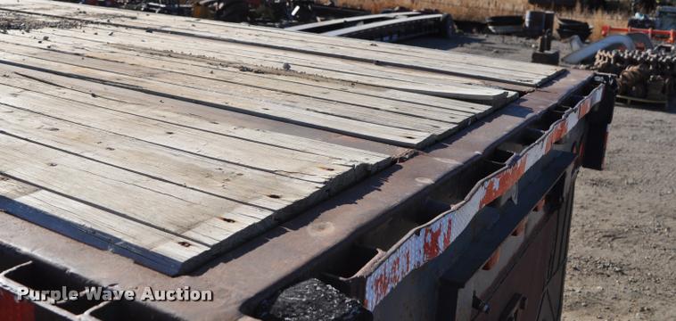 image for item L5073 1978 Transcraft TL-42 flatbed trailer