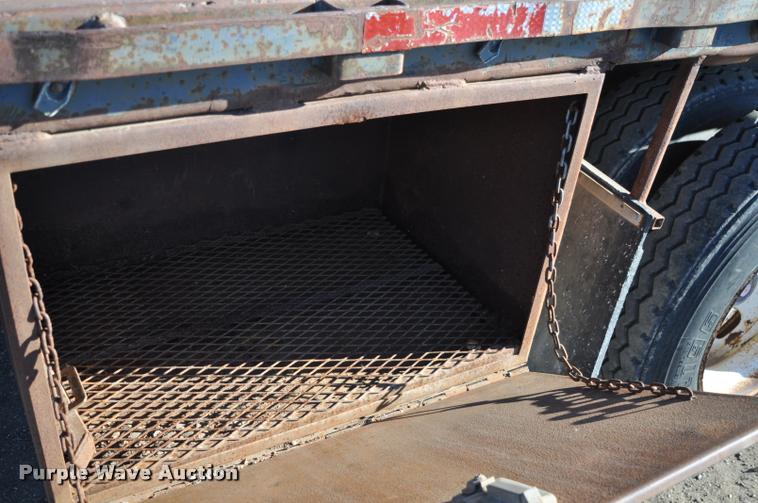 image for item L5073 1978 Transcraft TL-42 flatbed trailer