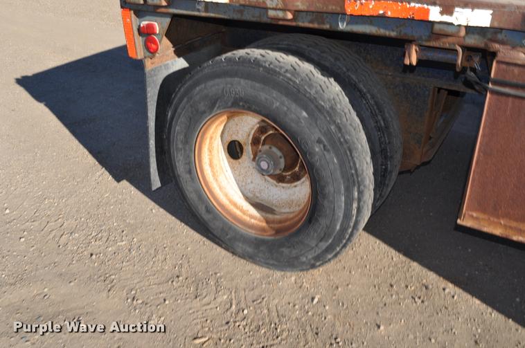 image for item L5073 1978 Transcraft TL-42 flatbed trailer