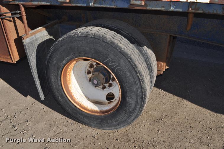 image for item L5073 1978 Transcraft TL-42 flatbed trailer