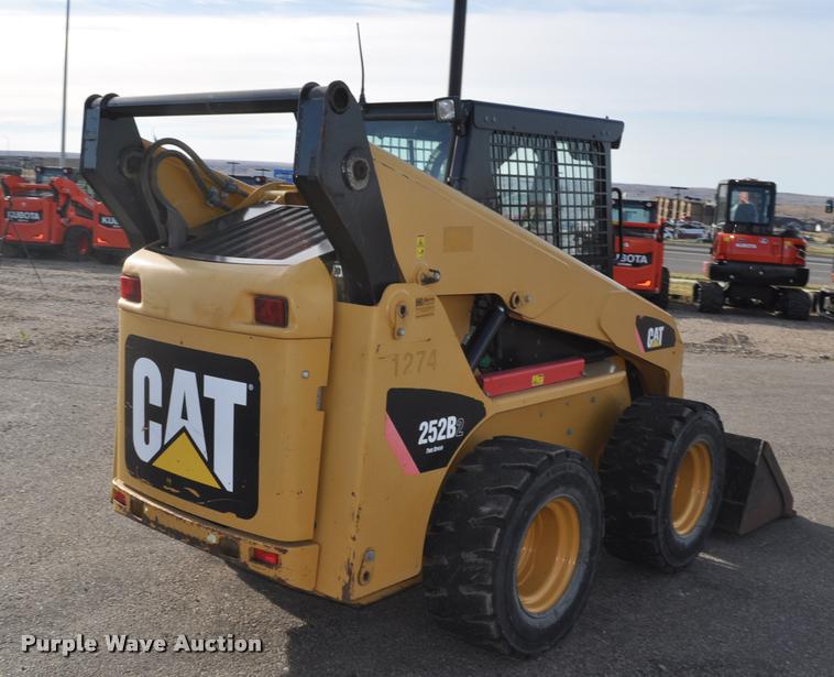 image for item L5078 2009 Caterpillar 252B skid steer