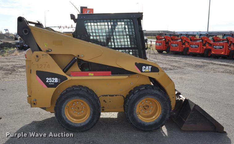 image for item L5078 2009 Caterpillar 252B skid steer