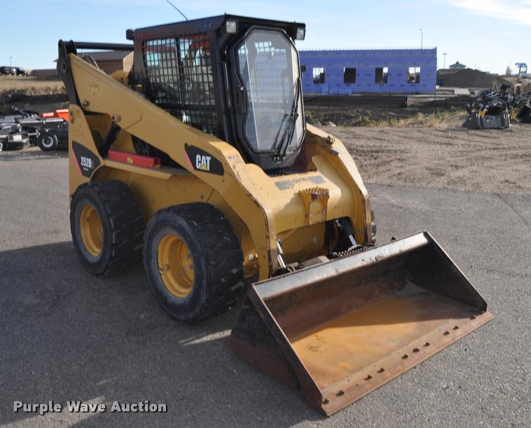 image for item L5078 2009 Caterpillar 252B skid steer