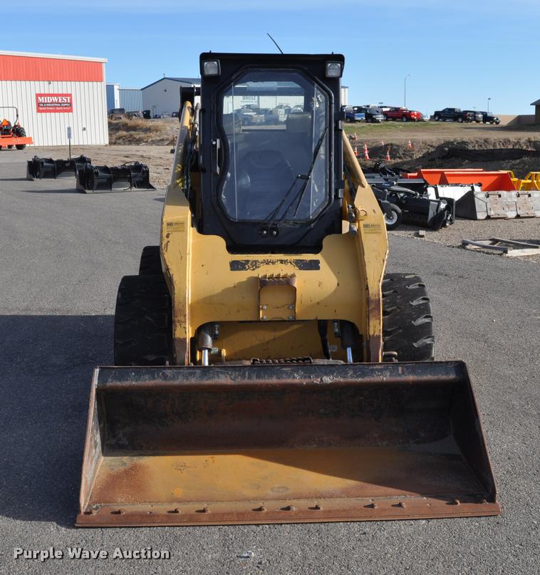 image for item L5078 2009 Caterpillar 252B skid steer