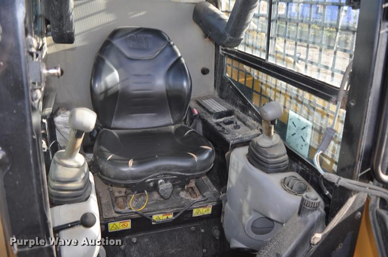image for item L5078 2009 Caterpillar 252B skid steer