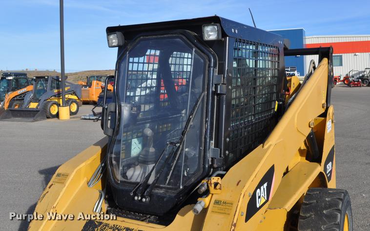 image for item L5078 2009 Caterpillar 252B skid steer