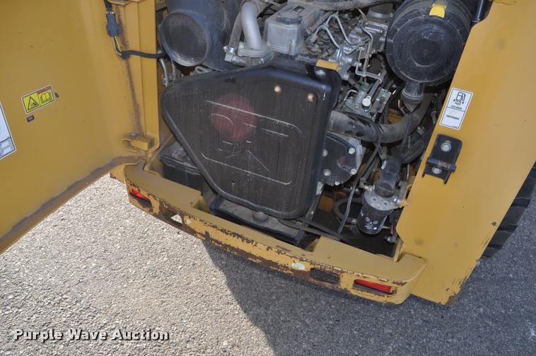 image for item L5078 2009 Caterpillar 252B skid steer