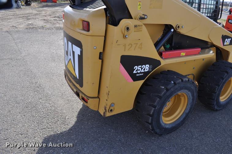 image for item L5078 2009 Caterpillar 252B skid steer