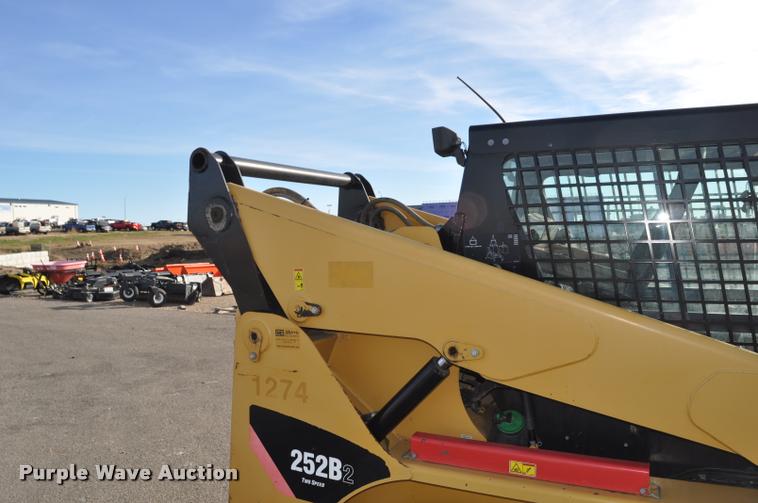 image for item L5078 2009 Caterpillar 252B skid steer