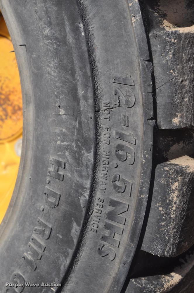 image for item L5078 2009 Caterpillar 252B skid steer