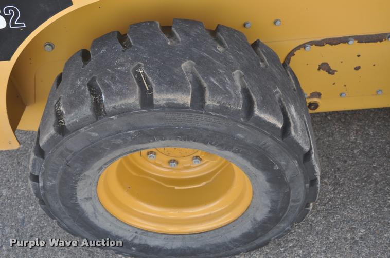 image for item L5078 2009 Caterpillar 252B skid steer