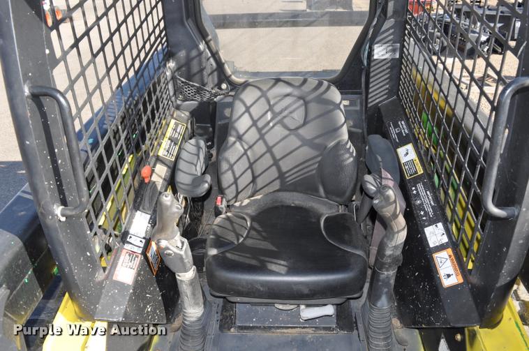 image for item L5079 2007 John Deere CT322 skid steer