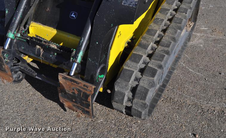 image for item L5079 2007 John Deere CT322 skid steer