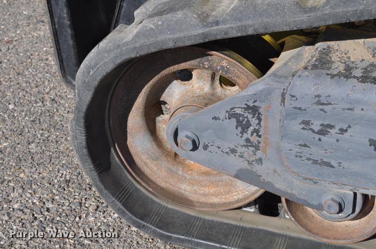 image for item L5079 2007 John Deere CT322 skid steer