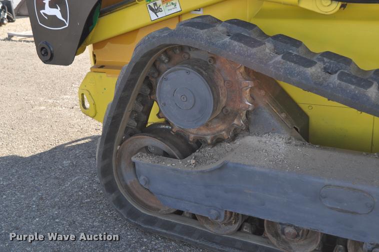 image for item L5079 2007 John Deere CT322 skid steer