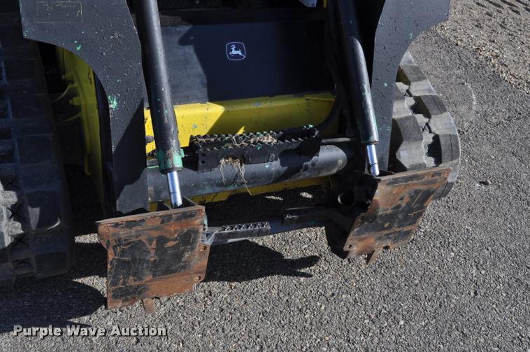 image for item L5079 2007 John Deere CT322 skid steer