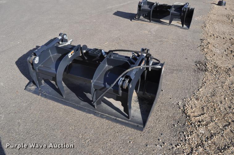 image for item L5081 2013 Kubota S6625 skid steer grapple bucket