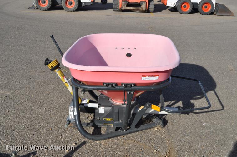 image for item L5083 2013 Kubota VS400 Vari Spreader