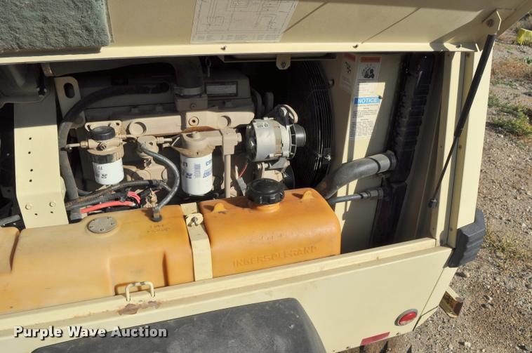 image for item L5084 1999 Ingersoll Rand P185WJD air compressor