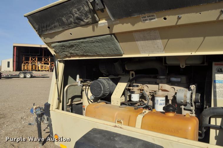 image for item L5084 1999 Ingersoll Rand P185WJD air compressor