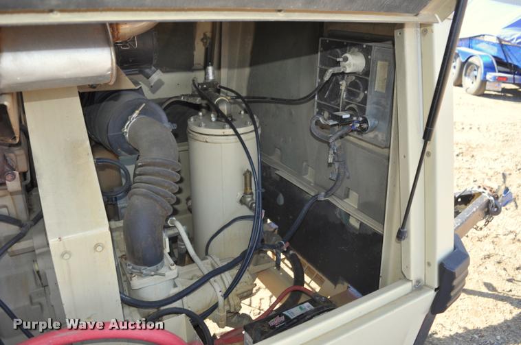 image for item L5084 1999 Ingersoll Rand P185WJD air compressor