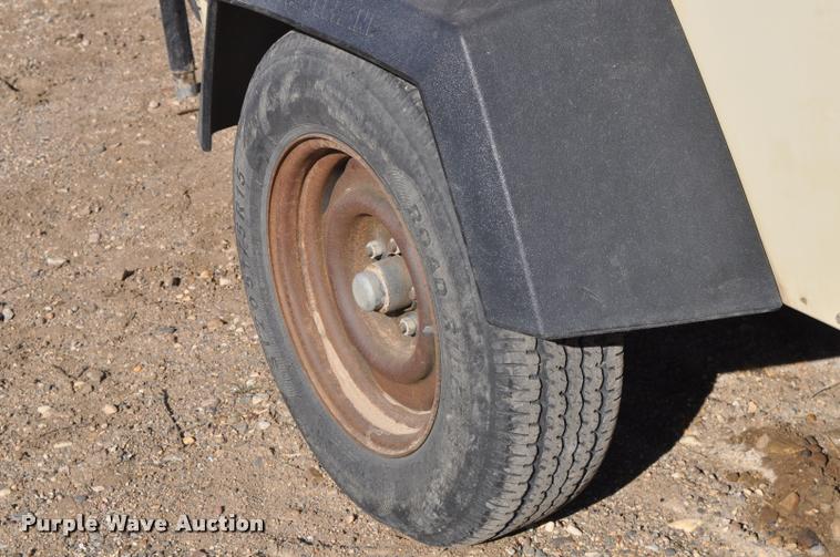 image for item L5084 1999 Ingersoll Rand P185WJD air compressor