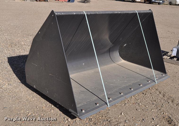 image for item L5088 Bobcat telehandler bucket