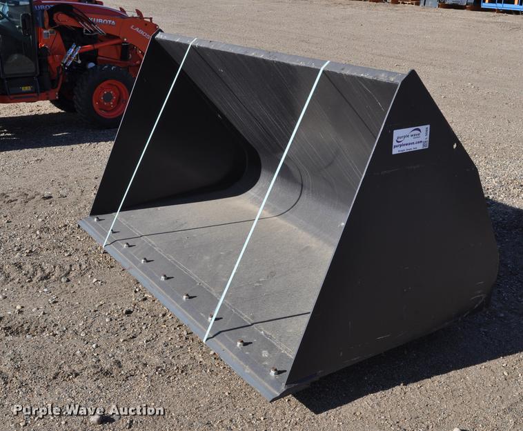 image for item L5088 Bobcat telehandler bucket