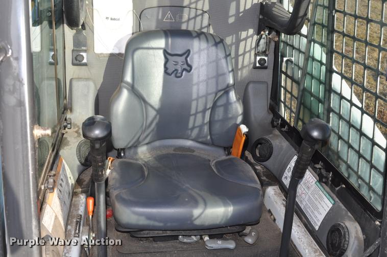 image for item L5089 2011 Bobcat S130 skid steer