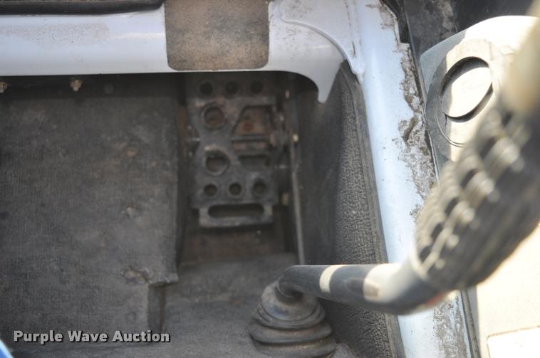 image for item L5089 2011 Bobcat S130 skid steer