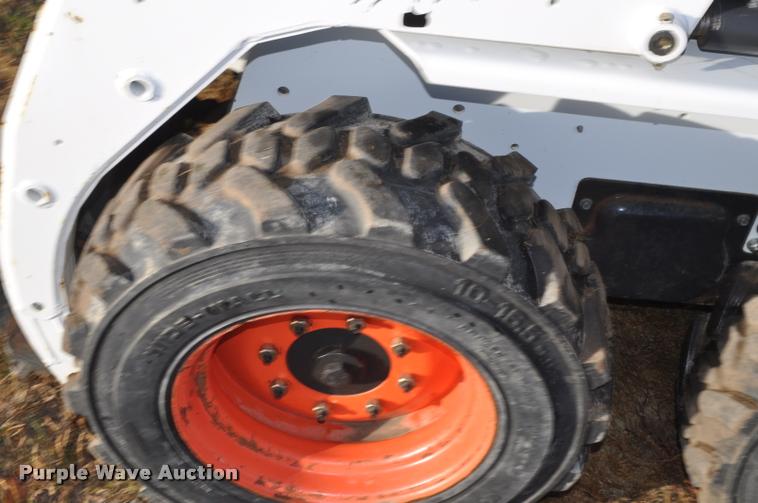 image for item L5089 2011 Bobcat S130 skid steer