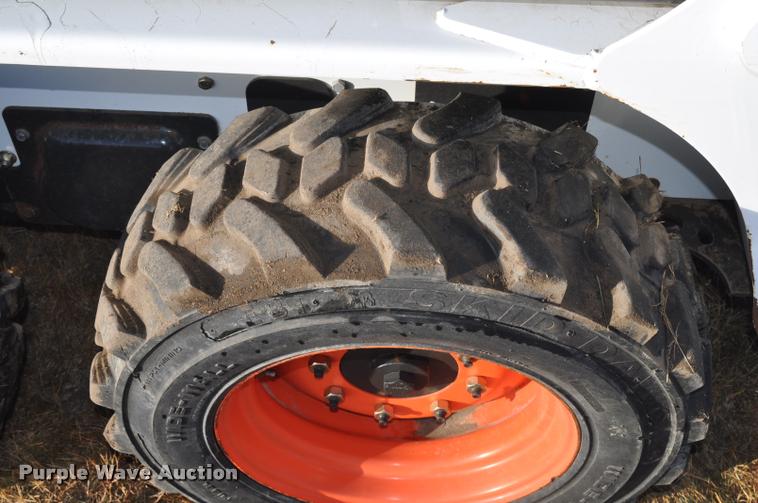 image for item L5089 2011 Bobcat S130 skid steer