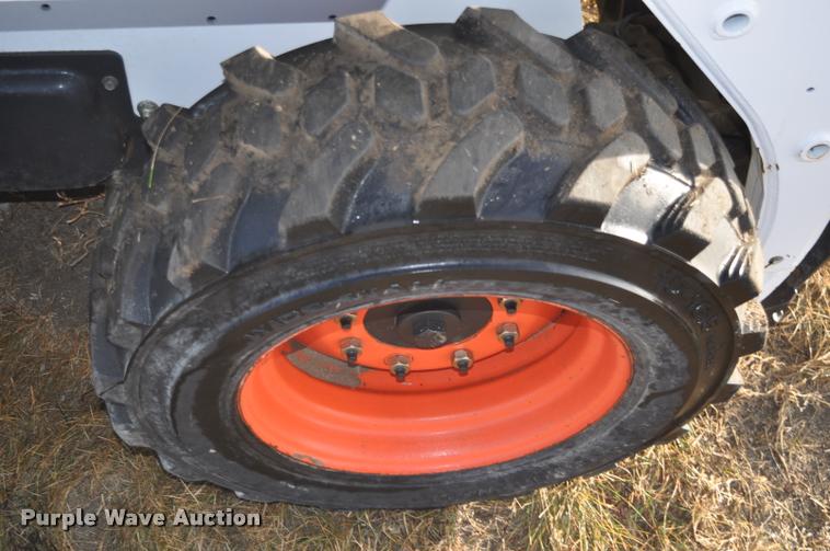 image for item L5089 2011 Bobcat S130 skid steer