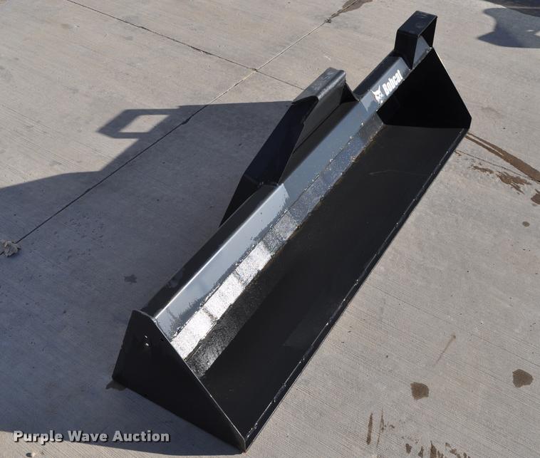 image for item L5093 2013 Bobcat utility vehicle bucket