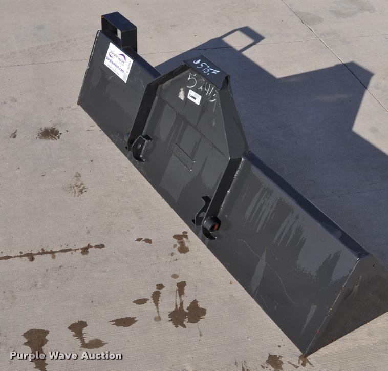 image for item L5093 2013 Bobcat utility vehicle bucket