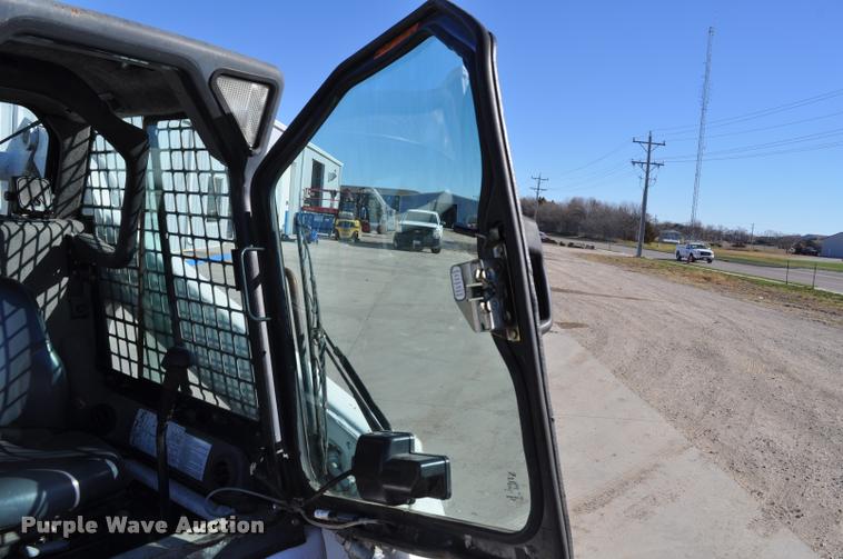image for item L5094 2006 Bobcat S250 skid steer