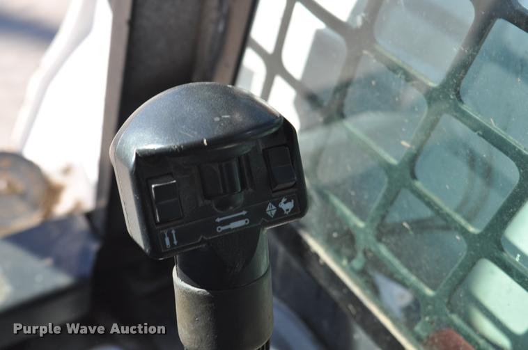 image for item L5094 2006 Bobcat S250 skid steer