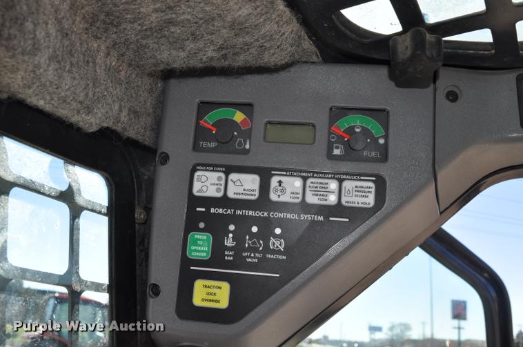 image for item L5094 2006 Bobcat S250 skid steer