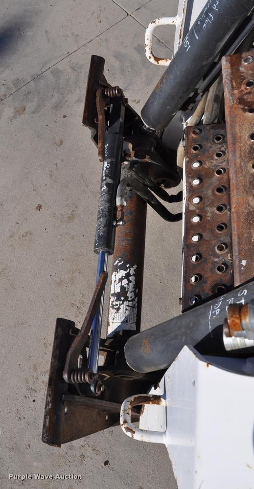 image for item L5094 2006 Bobcat S250 skid steer