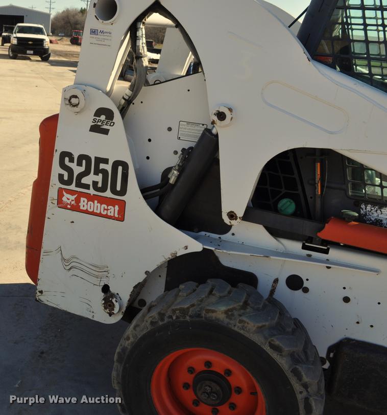 image for item L5094 2006 Bobcat S250 skid steer