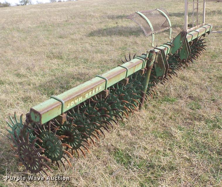 image for item AG9141 John Deere 400 rotary hoe