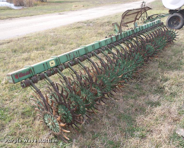 image for item AG9141 John Deere 400 rotary hoe