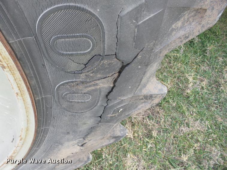 image for item AG9149 Massey-Ferguson 4900 4WD tractor